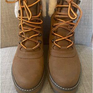 Timberland Women’s Boots size 7 US (37)